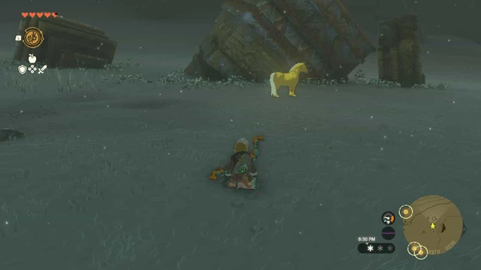 Sie müssen sich in Zelda: Tears of the Kingdom an das goldene Pferd heranschleichen, sonst rennt es vor Angst davon.