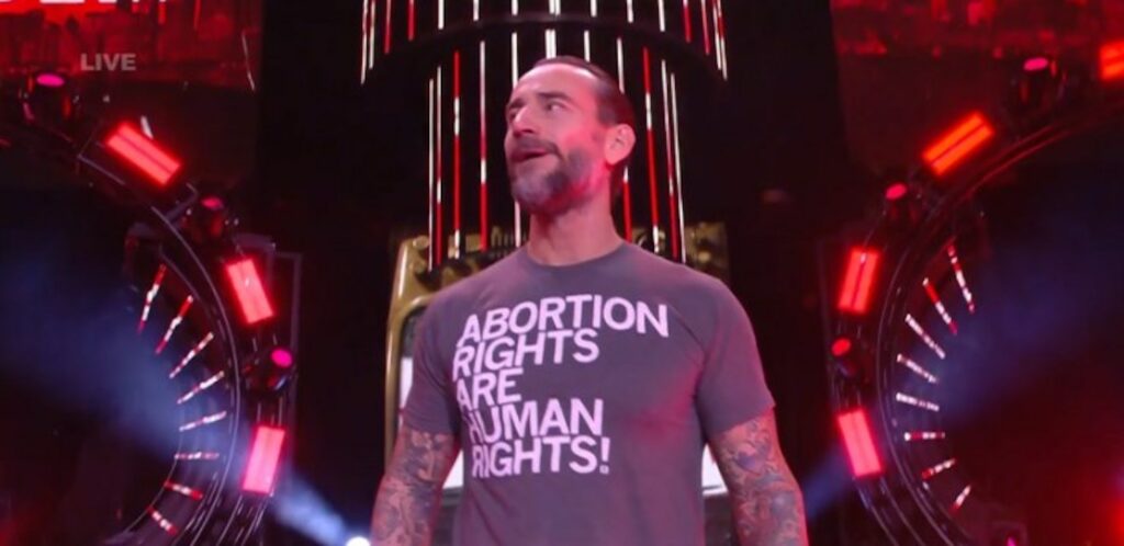 AEW-Weltmeister CM Punk verletzt, muss operiert werden