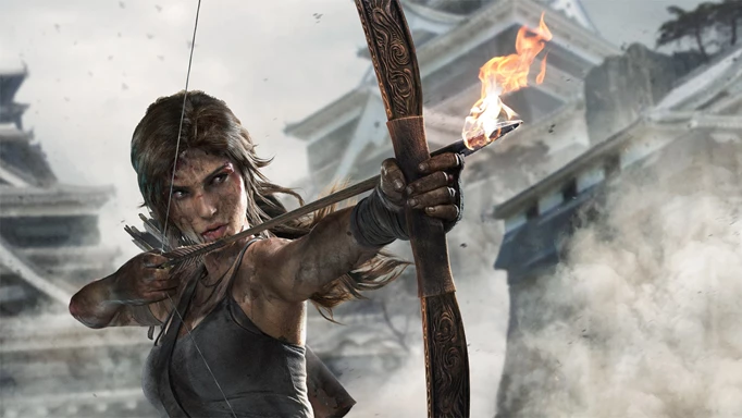 Lara Croft kerbt einen brennenden Pfeil ein